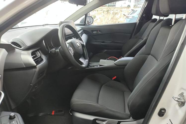 Used Toyota IZOA 2021 2.0L Yidong Edition Left Front Seat
