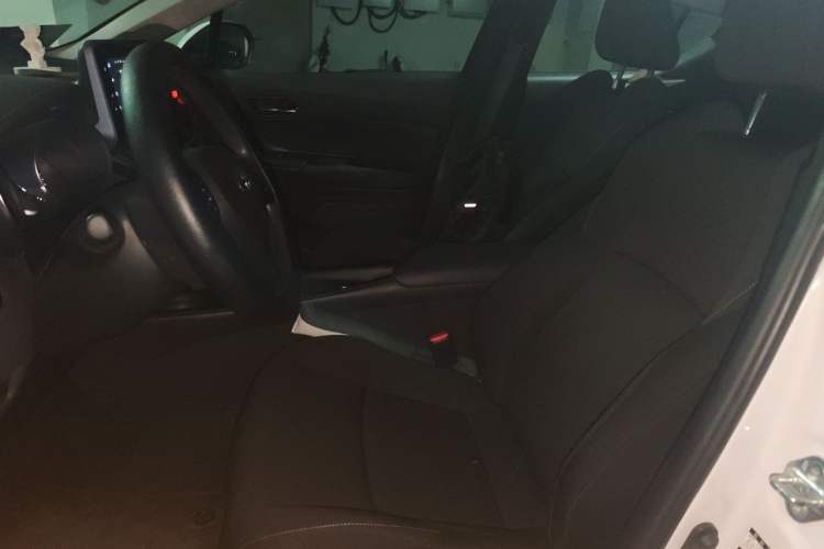 Used Toyota IZOA 2021 2.0L Enjoy Edition Left Front Seat