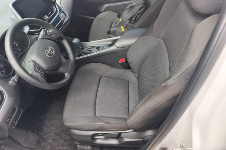 Used Toyota IZOA 2021 2.0L Enjoy Edition Left Front Seat