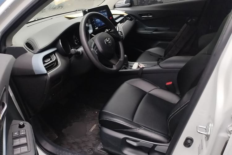 Used Toyota IZOA 2021 2.0L Enjoy Edition Left Front Seat