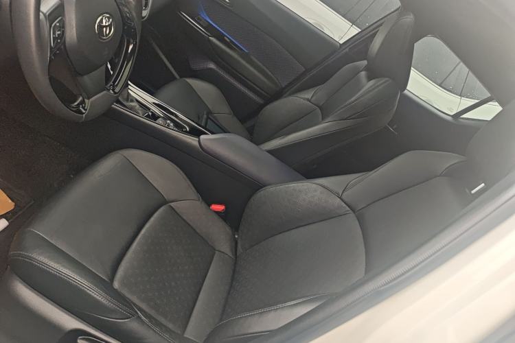 Used Toyota IZOA 2021 2.0L Yichi SPORT Left Front Seat