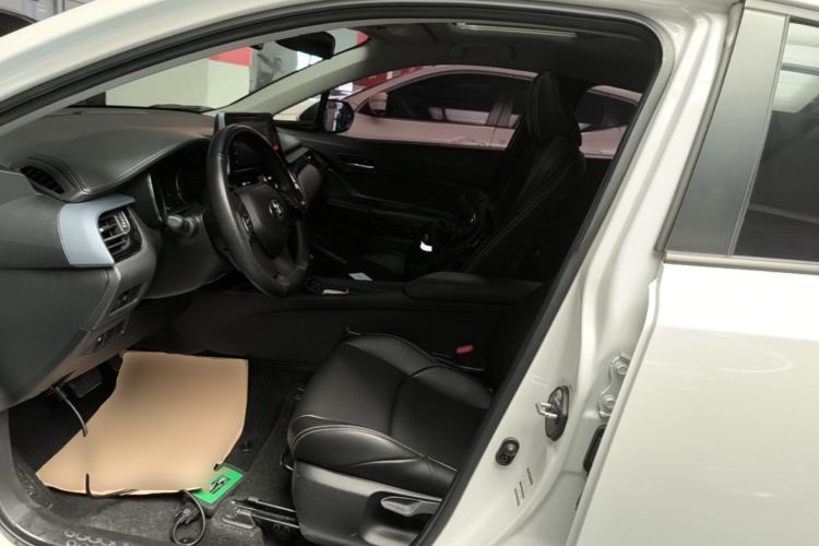 Used Toyota IZOA 2021 2.0L Yixing Version Left Front Seat