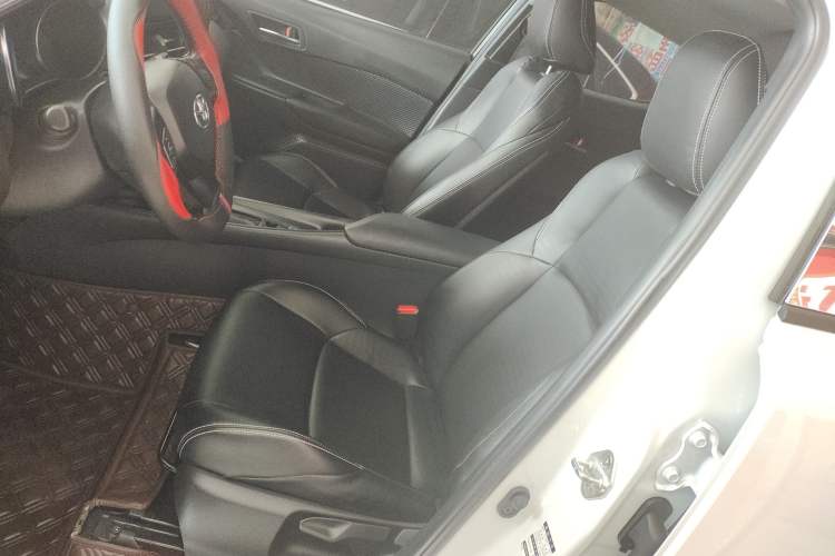 Used Toyota IZOA 2021 2.0L Enjoy Edition Left Front Seat