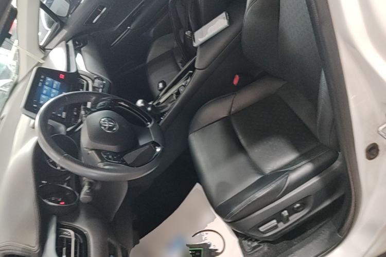 Used Toyota IZOA 2021 2.0L Yichi Version Left Front Seat