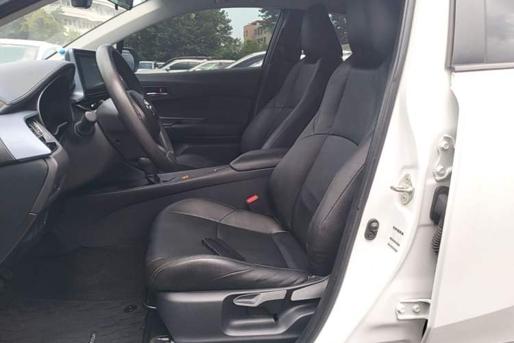 Used Toyota IZOA 2021 Dual-Motor 2.0L Yixiang Edition Left Front Seat