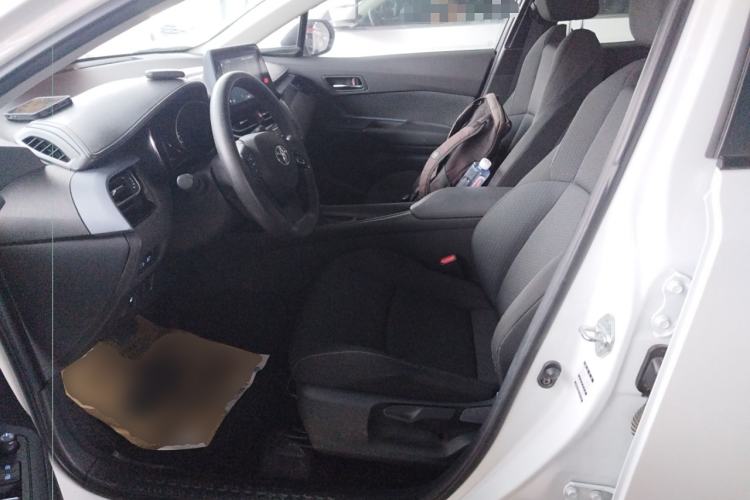 Used Toyota IZOA 2021 2.0L Enjoy Edition Left Front Seat