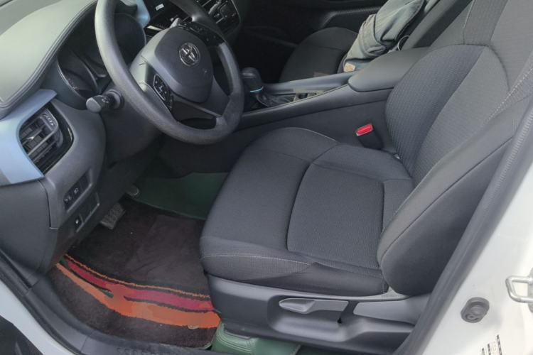Used Toyota IZOA 2021 2.0L Yidong Edition Left Front Seat