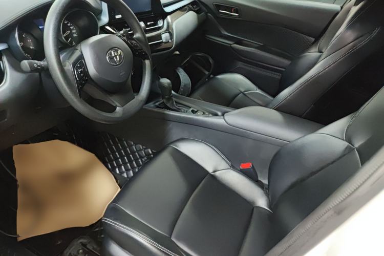 Used Toyota IZOA 2021 2.0L Enjoy Edition Left Front Seat