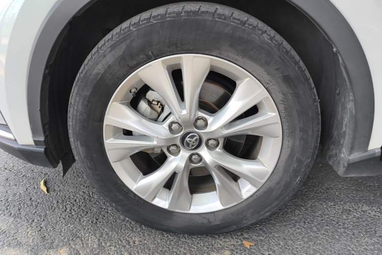 Used Toyota IZOA 2021 2.0L Yidong Edition Left Front Wheel Hub