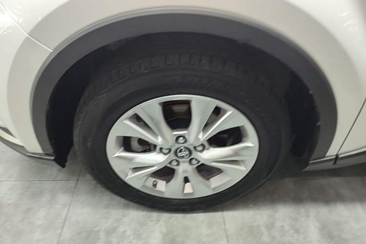 Used Toyota IZOA 2021 2.0L Yidong Edition Left Front Wheel Hub