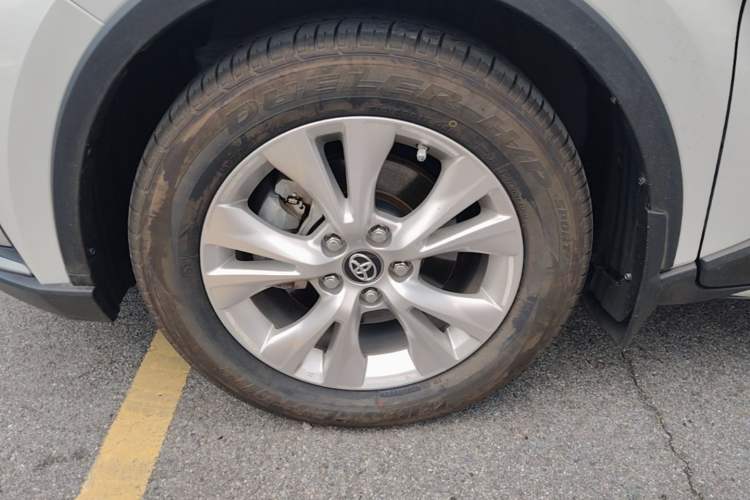 Used Toyota IZOA 2021 2.0L Yidong Edition Left Front Wheel Hub