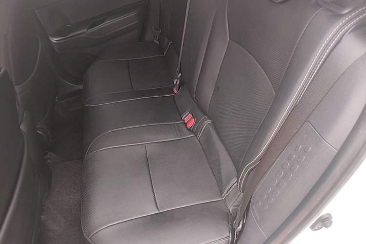 Used Toyota IZOA 2021 2.0L Yichi SPORT Left Rear Seat