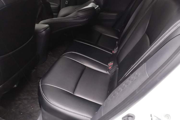 Used Toyota IZOA 2021 2.0L Enjoy Edition Left Rear Seat