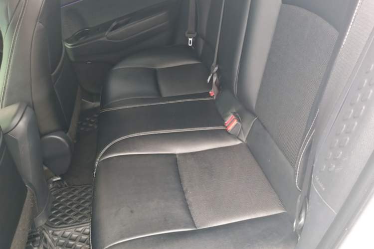 Used Toyota IZOA 2021 Dual-Motor 2.0L Yi Xing Edition Left Rear Seat