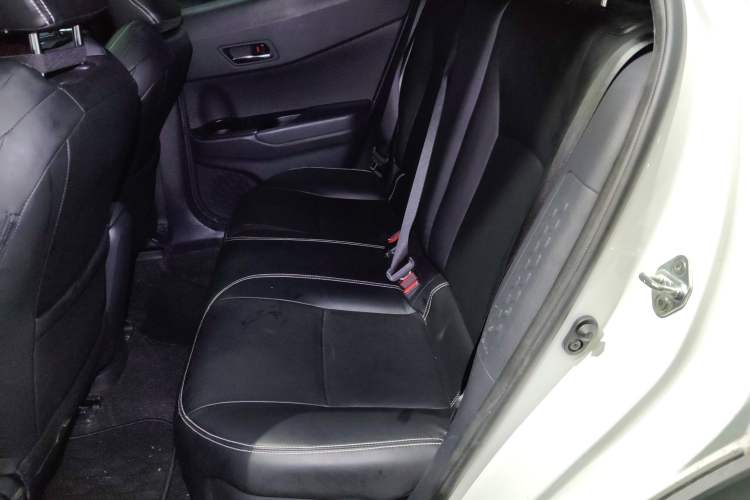 Used Toyota IZOA 2021 2.0L Enjoy Edition Left Rear Seat