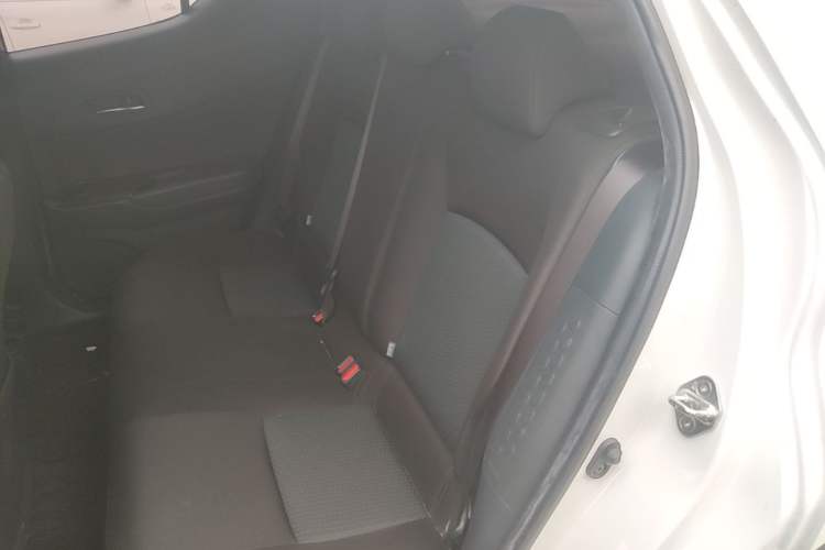 Used Toyota IZOA 2021 2.0L Yixing Version Left Rear Seat