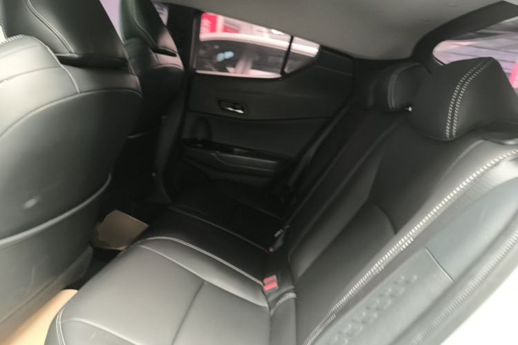 Used Toyota IZOA 2021 2.0L Yixing Version Left Rear Seat