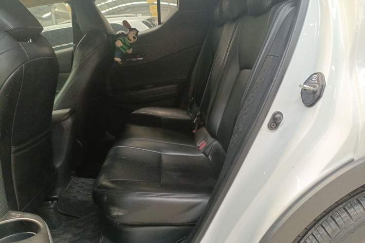 Used Toyota IZOA 2021 Dual-Motor 2.0L Yi Xing Edition Left Rear Seat