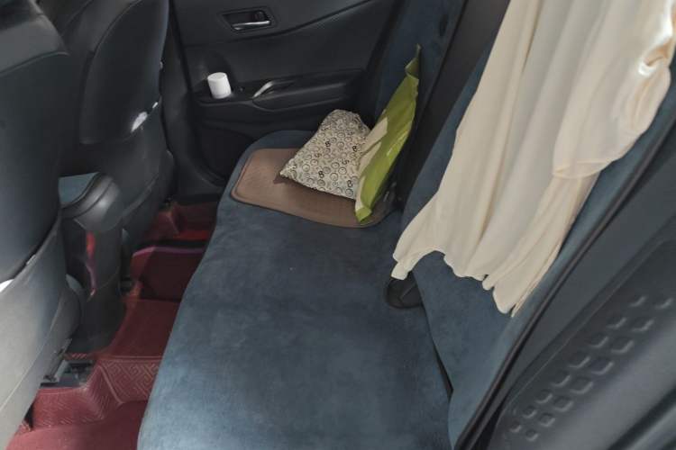 Used Toyota IZOA 2021 Dual-Motor 2.0L Yichi Edition Left Rear Seat