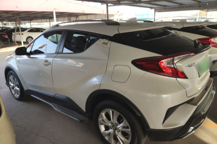 Used Toyota IZOA 2021 2.0L Enjoy Edition Left Side