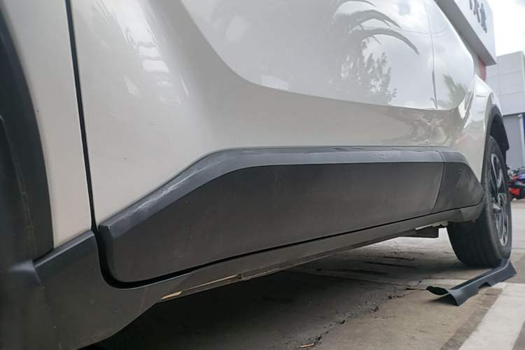 Used Toyota IZOA 2021 2.0L Yichi SPORT Left Side Sill