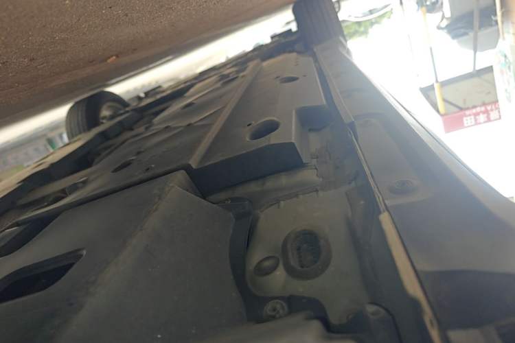 Used Toyota IZOA 2021 2.0L Yixing Version Left Side Sill