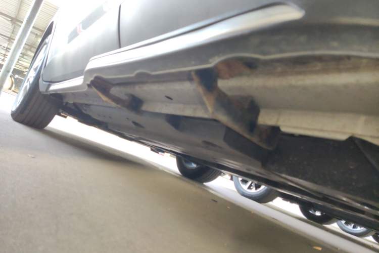 Used Toyota IZOA 2021 2.0L Enjoy Edition Left Side Sill