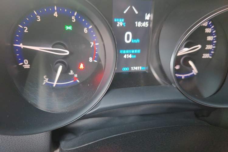 Used Toyota IZOA 2021 2.0L Enjoy Edition Odometer Close Up
