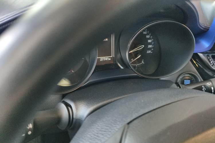 Used Toyota IZOA 2021 2.0L Yidong Edition Odometer Close Up