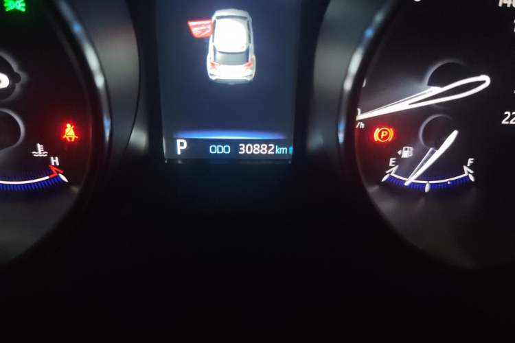 Used Toyota IZOA 2021 2.0L Enjoy Edition Odometer Close Up