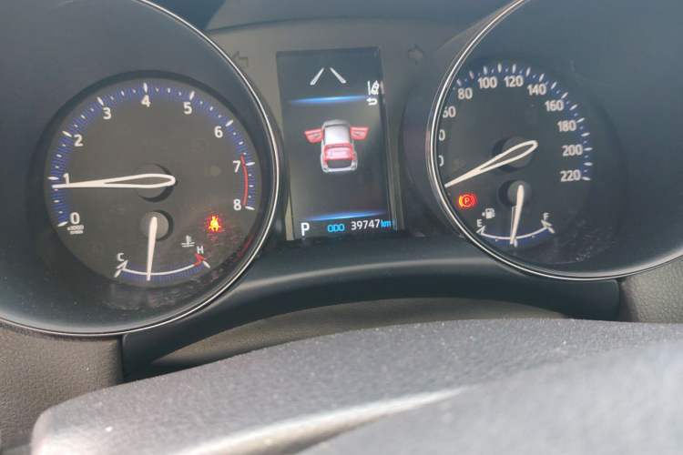 Used Toyota IZOA 2021 2.0L Enjoy Edition Odometer Close Up