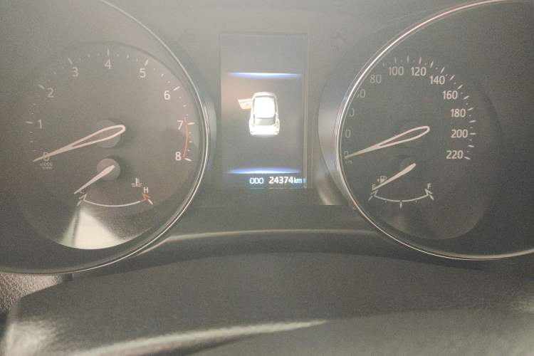Used Toyota IZOA 2021 2.0L Enjoy Edition Odometer Close Up