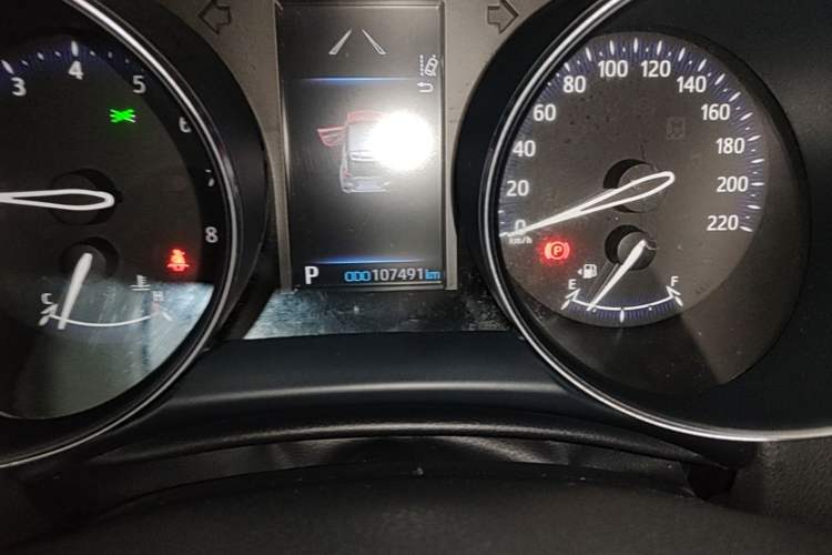Used Toyota IZOA 2021 2.0L Yichi Version Odometer Close Up