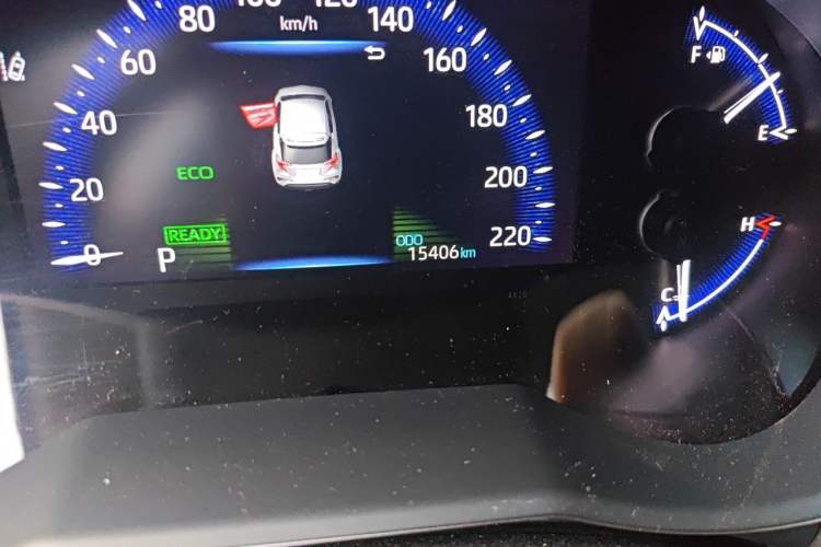 Used Toyota IZOA 2021 Dual-Motor 2.0L Yixiang Edition Odometer Close Up