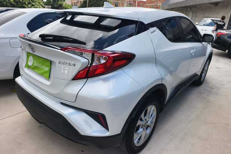 Used Toyota IZOA 2021 2.0L Enjoy Edition Rear Right 45 Deg