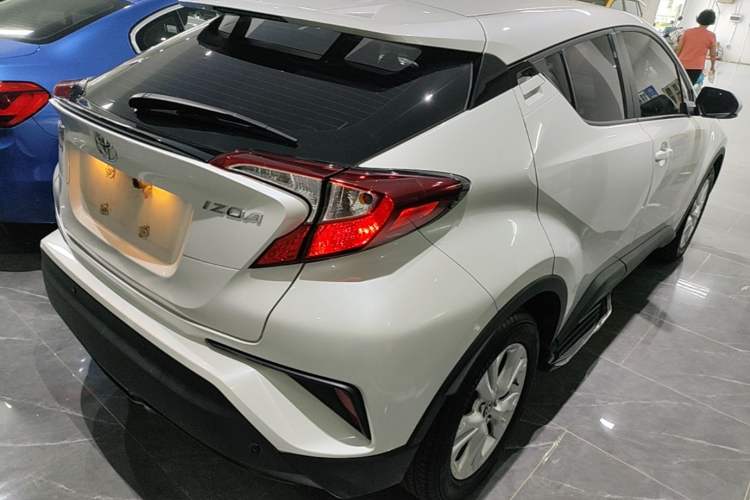 Used Toyota IZOA 2021 2.0L Enjoy Edition Rear Right 45 Deg
