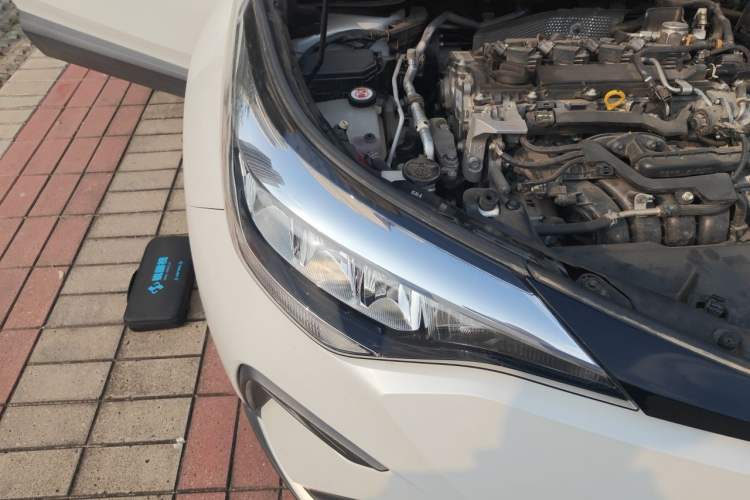 Used Toyota IZOA 2021 2.0L Yixing Version Right Front Headlight