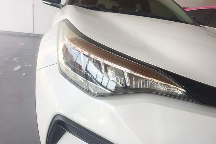 Used Toyota IZOA 2021 2.0L Enjoy Edition Right Front Headlight