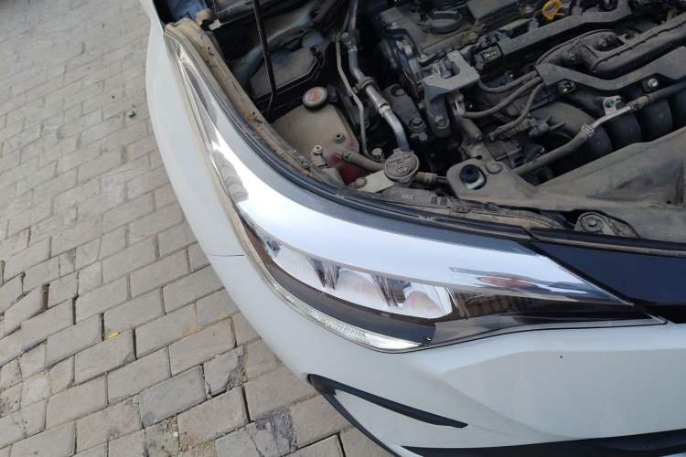 Used Toyota IZOA 2021 2.0L Enjoy Edition Right Front Headlight