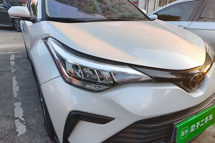 Used Toyota IZOA 2021 2.0L Enjoy Edition Right Front Headlight
