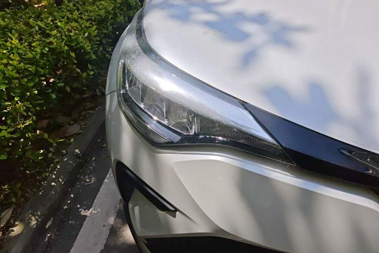 Used Toyota IZOA 2021 2.0L Enjoy Edition Right Front Headlight
