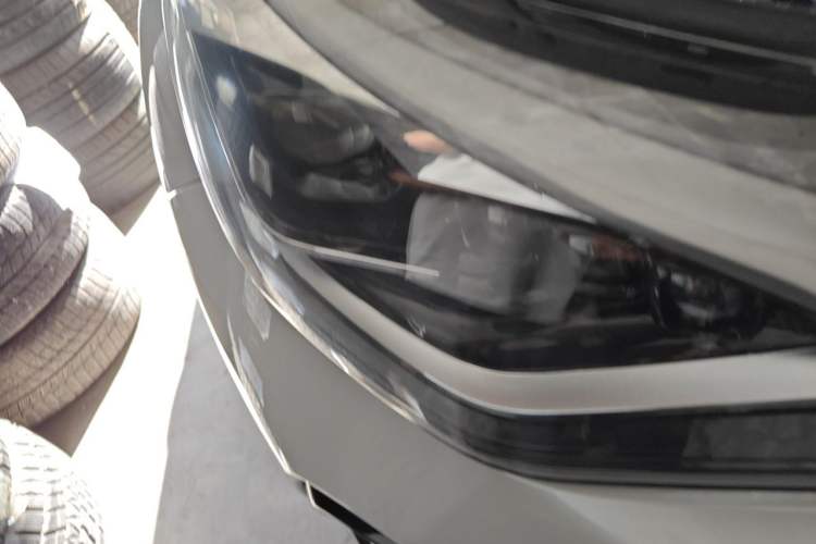 Used Toyota IZOA 2021 Dual-Motor 2.0L Yichi Edition Right Front Headlight