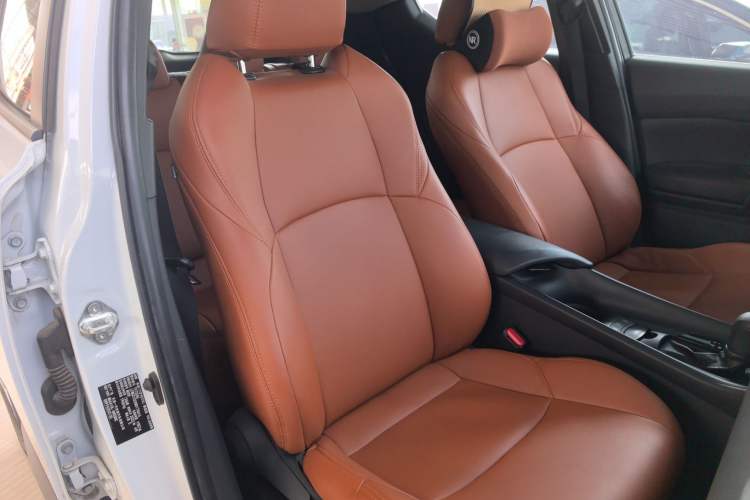 Used Toyota IZOA 2021 2.0L Yixing Version Right Front Seat
