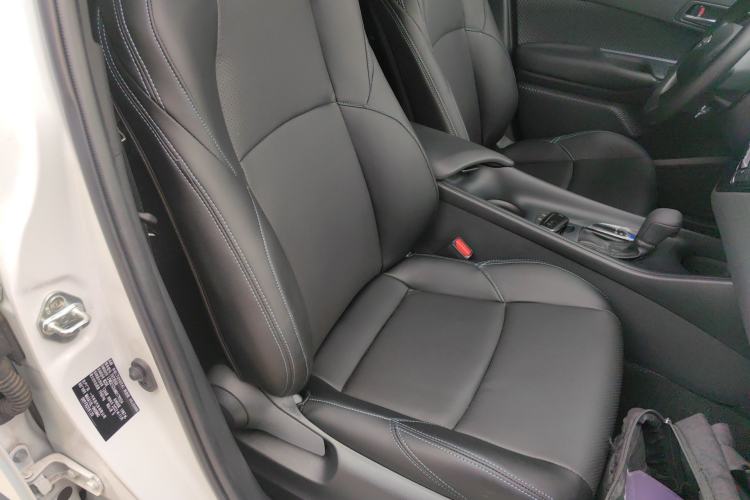 Used Toyota IZOA 2021 2.0L Enjoy Edition Right Front Seat