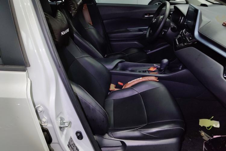Used Toyota IZOA 2021 2.0L Enjoy Edition Right Front Seat