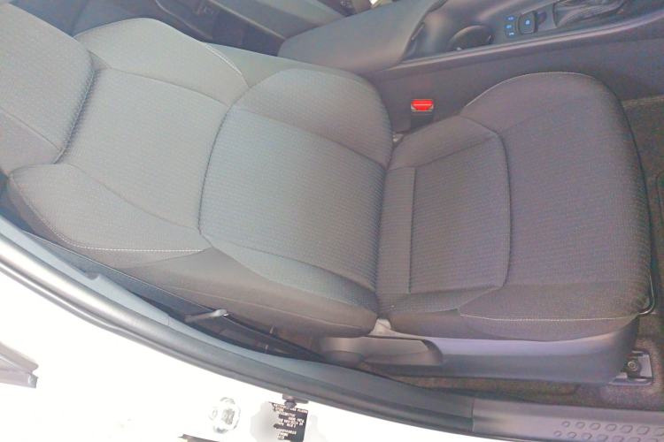 Used Toyota IZOA 2021 2.0L Enjoy Edition Right Front Seat