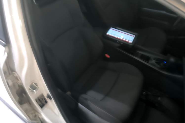 Used Toyota IZOA 2021 2.0L Yixing Version Right Front Seat