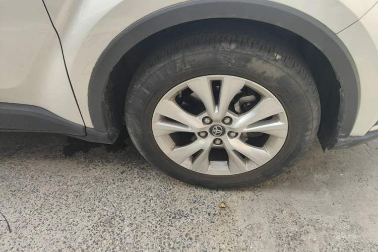 Used Toyota IZOA 2021 2.0L Enjoy Edition Right Front Wheel Hub