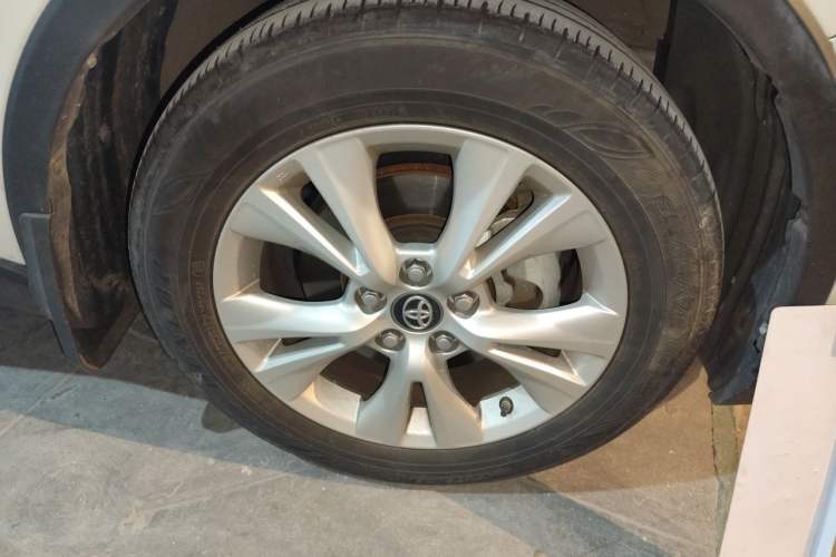 Used Toyota IZOA 2021 2.0L Yidong Edition Right Front Wheel Hub