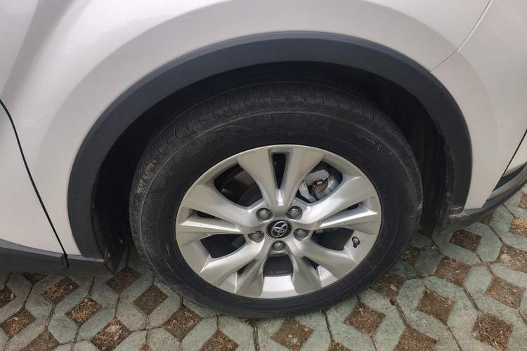 Used Toyota IZOA 2021 2.0L Enjoy Edition Right Front Wheel Hub